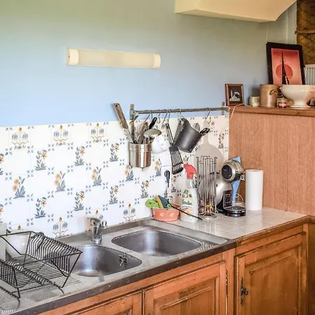 Nyaraló 5 Bedroom In Lanusse